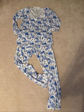 Roller Rabbit Ski Lodge PJ set Size S